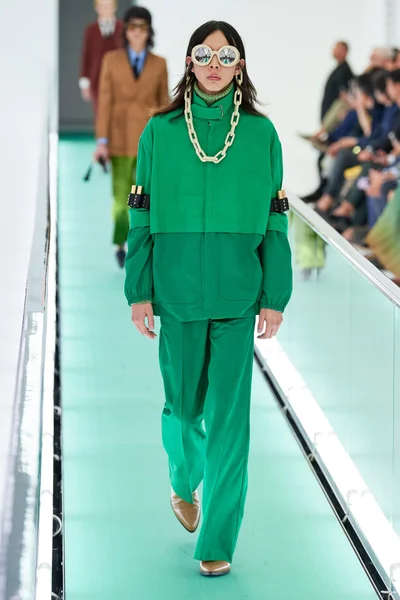 Look 61